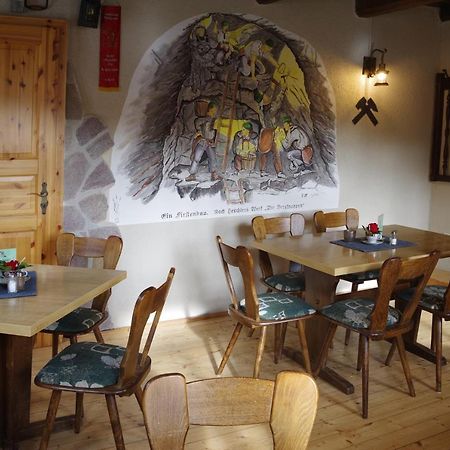 Wirtschaft&Pension Zum Huthaus Schneeberg  Exterior foto